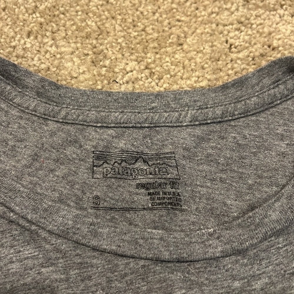 Patagonia T-shirt - Picture 3 of 4